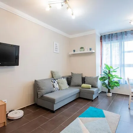 Real Apartment *